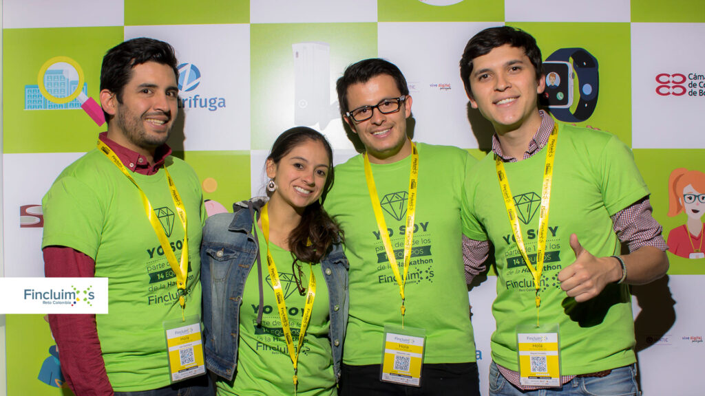 Las Hackathones permite unir talento con tecnología para dar soluciones a problemas reales en el sector de la banca.